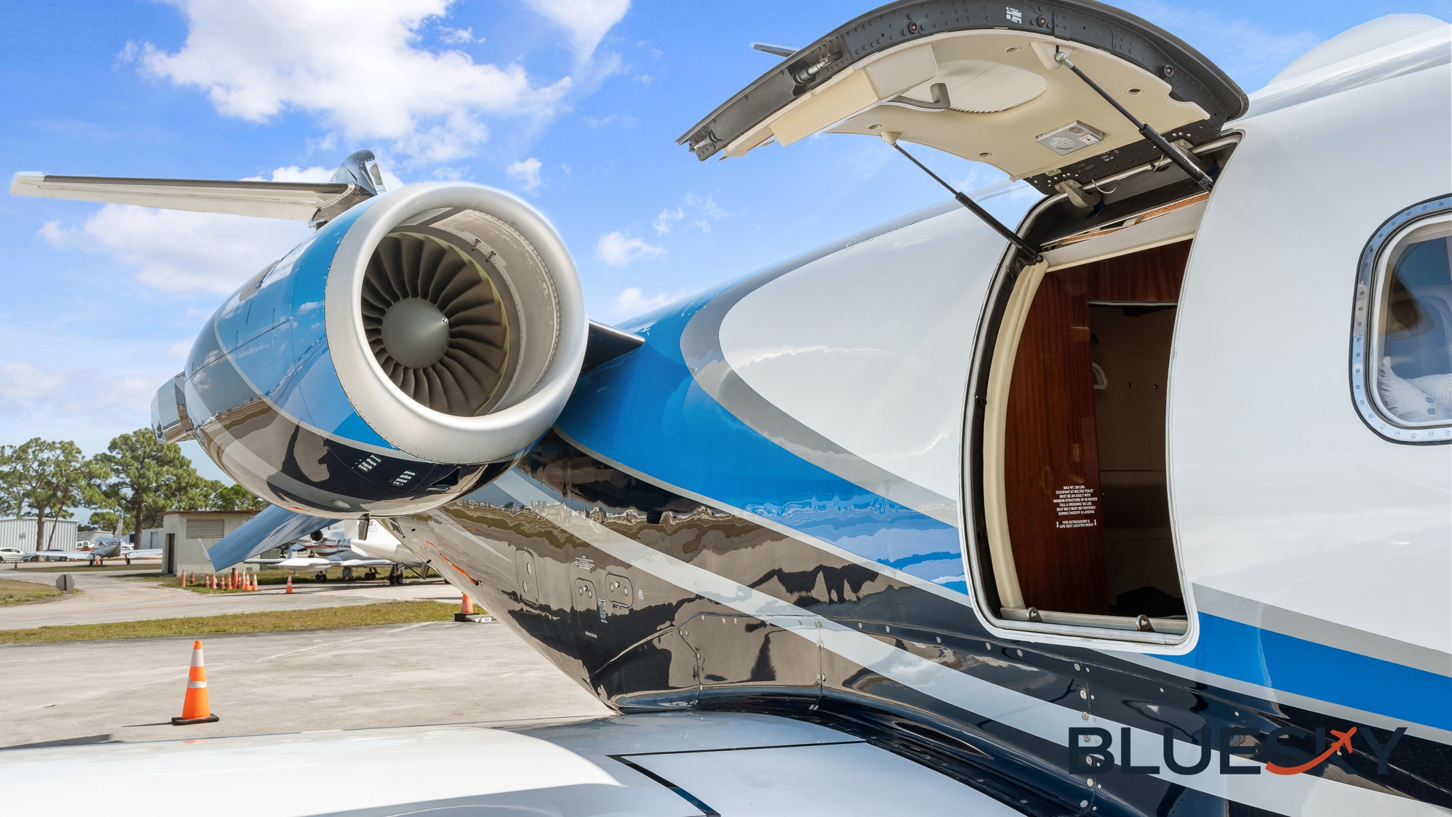 Learjet 60XR gallery image 6